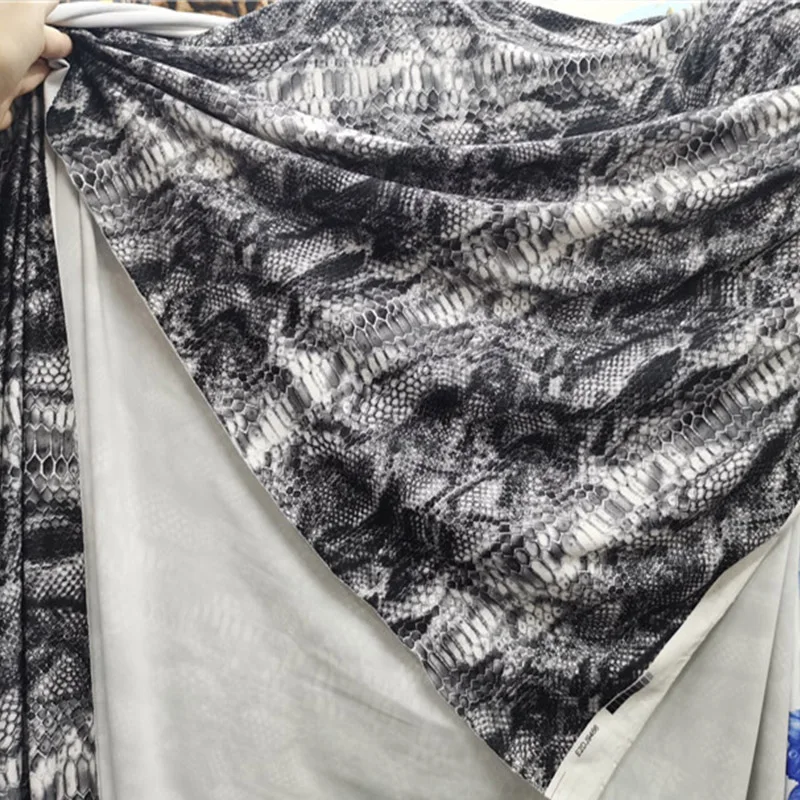 Buona Grigio di Cotone/spandex 4-Side Stretch Vestito di Seta del Latte Tessuto Del Serpente Del Modello Del Leopardo di Ballo Della Stampa del
