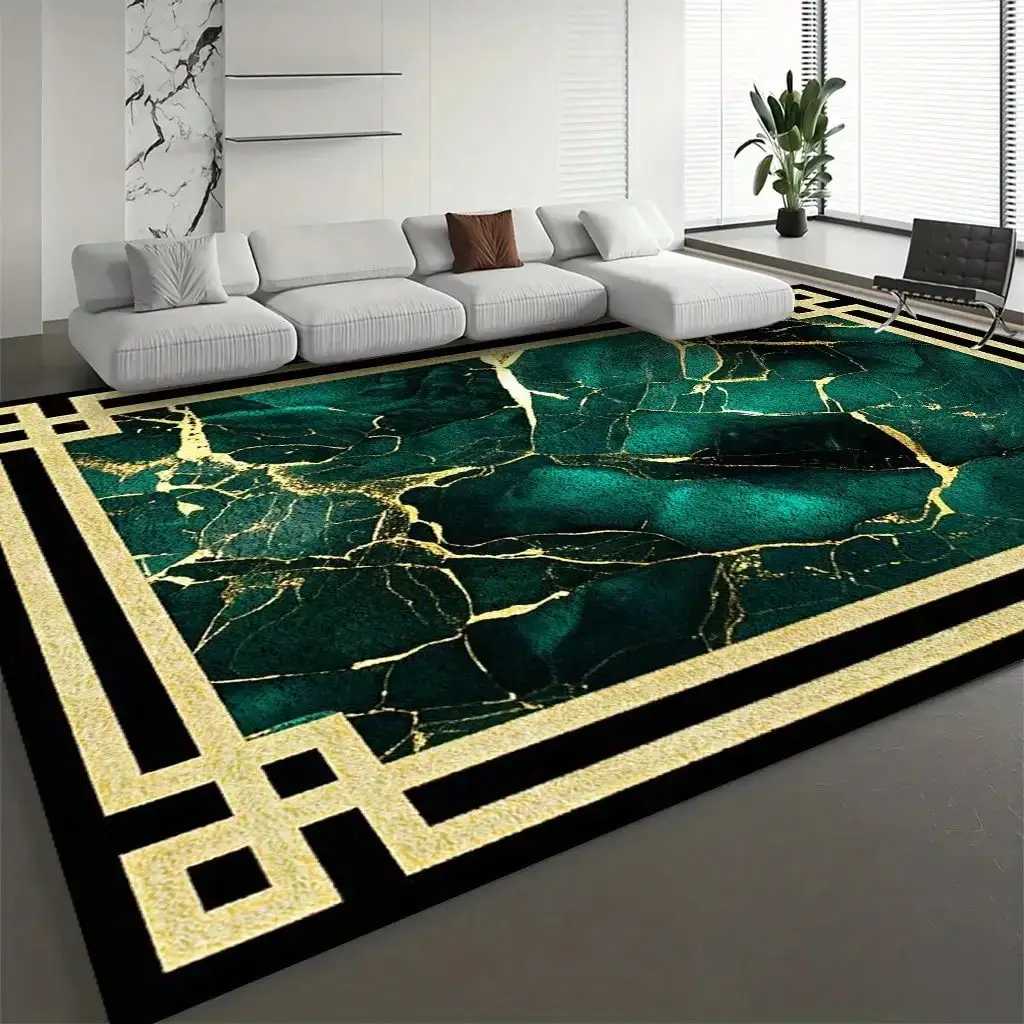 

Велюровый ковер 850 г/м², мягкий, утолщенный, в стиле Light Luxury, с золотым узором и зеленым каменным рисунком, в основном темно-зеленый с золотыми вставками.
