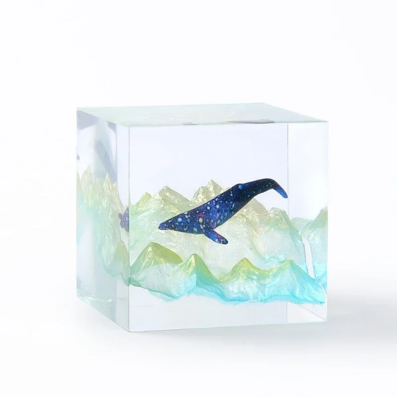 

Ancient mythology creative modern abstract transparent resin handicrafts, living room ornaments