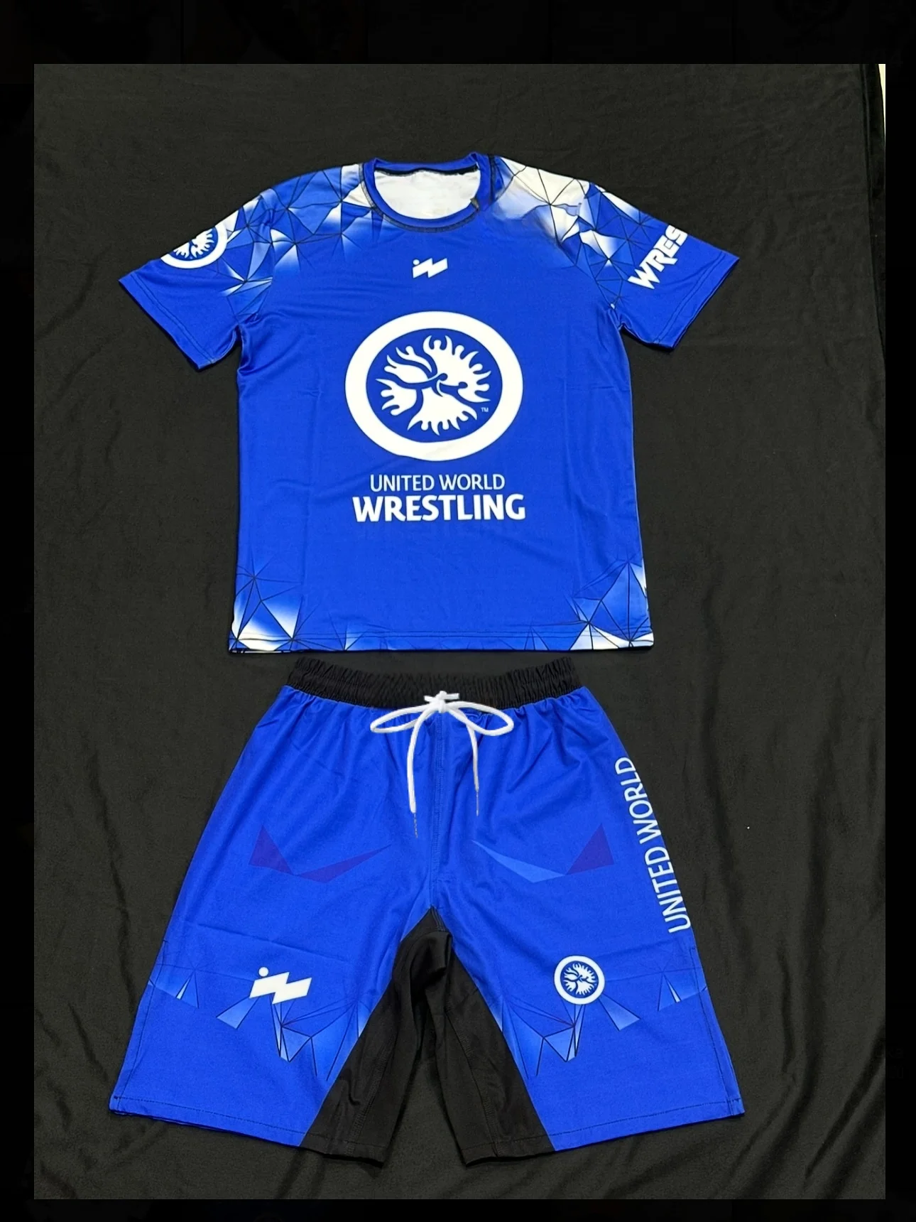 2026 Erwachsenen- und Kinder-Wrestling-Sportset: Schnelltrocknende, atmungsaktive Rashguard-T-Shirts und Shorts für Kampfsport-Training – Detail 12