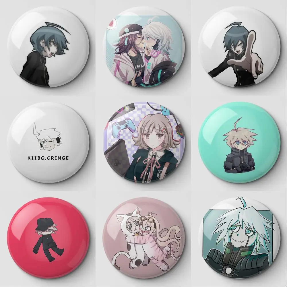 Danganronpa V3 Kiibo Heart Destroy Robophobia Pulsante morbido Spilla Gioielli personalizzabili Spilla Cappello Regalo divertente Moda carina Metallo