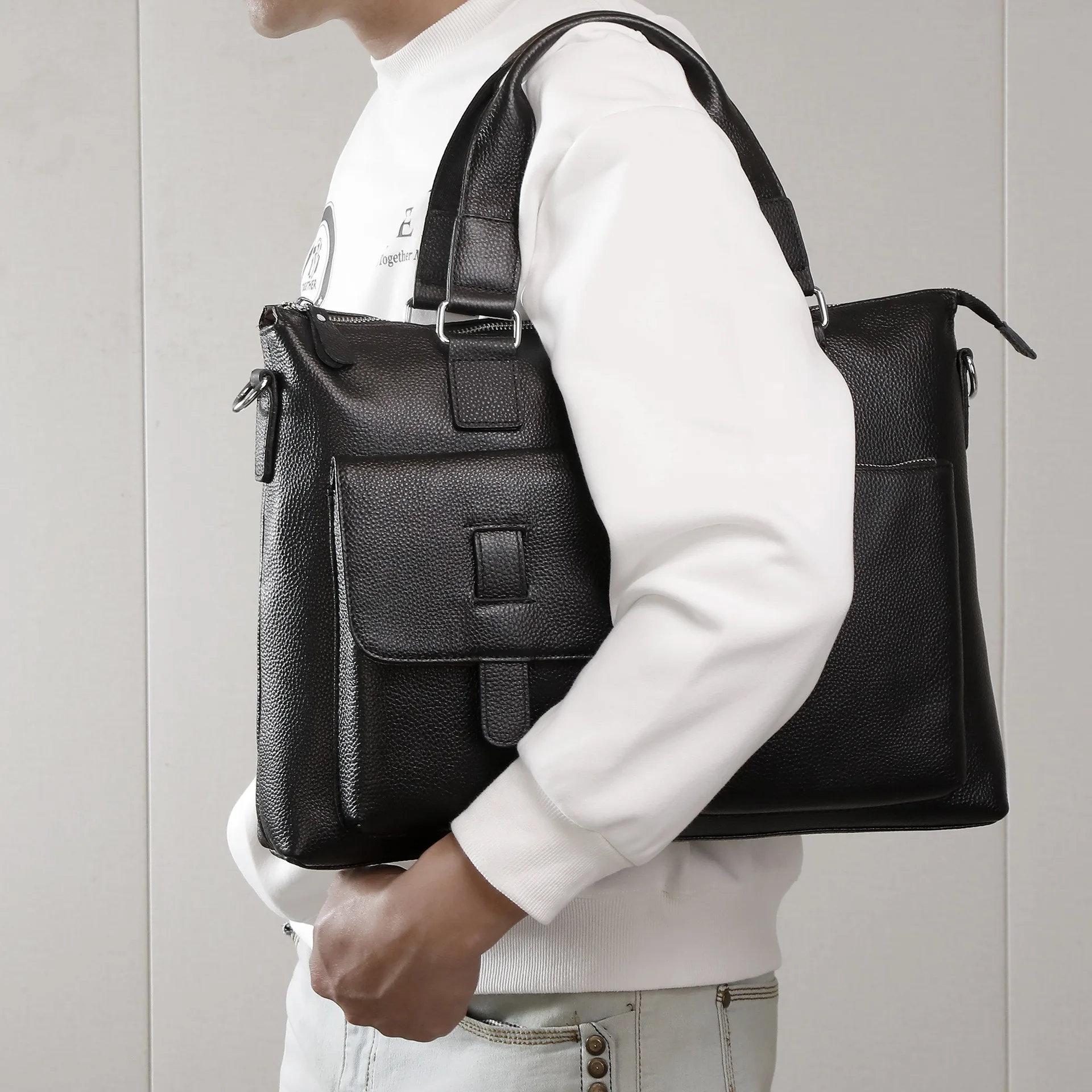 2026 New Luxury Cow Genuine Leather Business Men's Briefcase Male Shoulder Bag Men Messenger Bag 15.6 Inch Tote Computer Bag