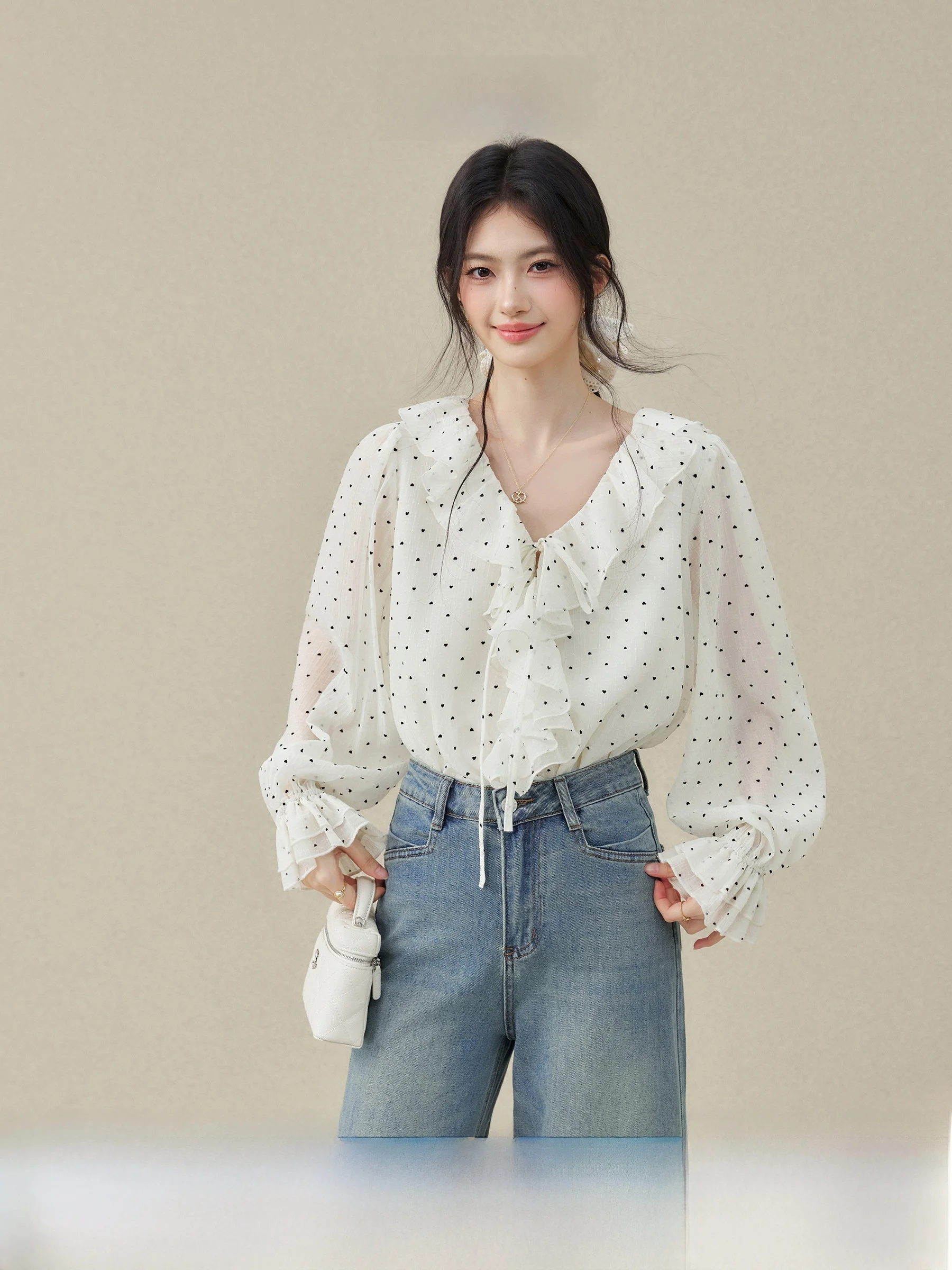 

Korean Sle Polka Dot Long Sve V Ne Women's irt Spring Faion Bell Sve Breathable Comfortable Women's Premium irt