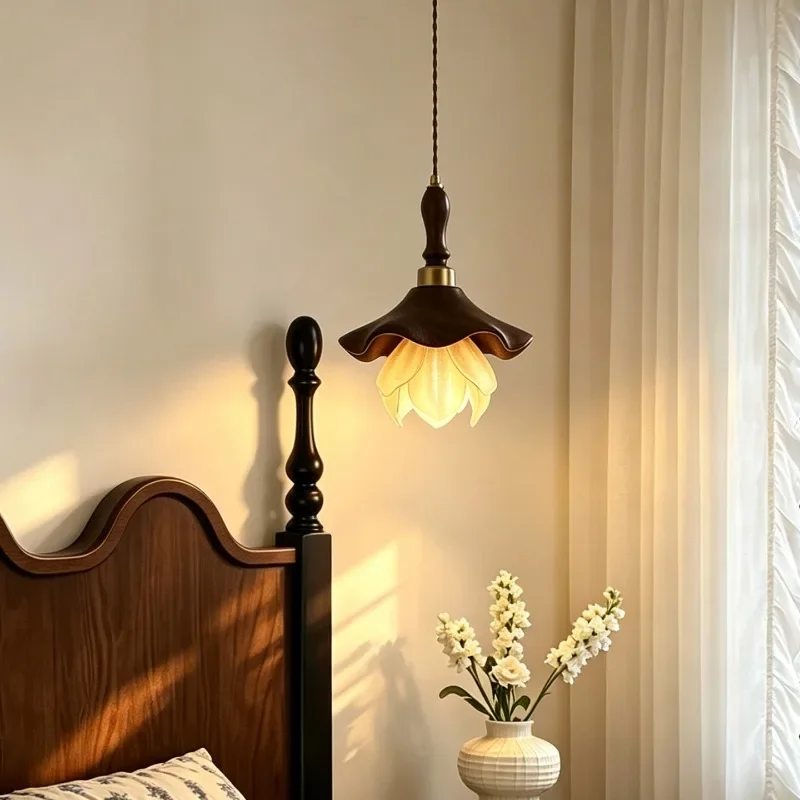 Modern Luxury Aesthetic Walnut Color Flower Shaped LED Pendant Lights Indoor Plated Lamp for Bedroom Home Decoration Chandeliers