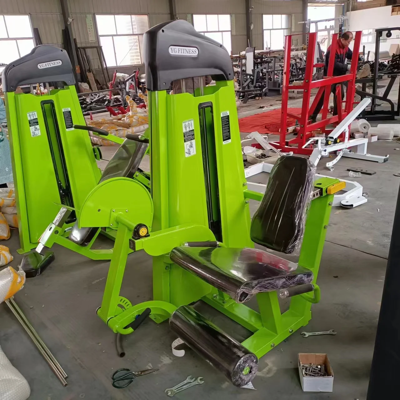 YG Fitness YG-1002 High quality gym equipment commercial multi functional machine seated leg extension and leg machine for sale