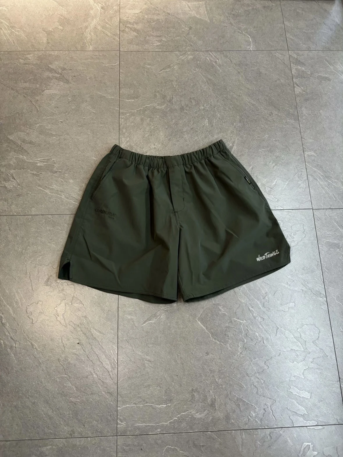 Japanese outdoor light military pleated nylon loose sports shorts