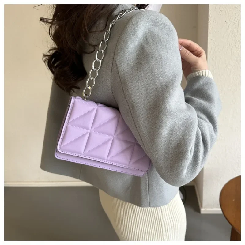

Simple Flip Handbag Rhombic Fashion Chain Shoulder Bag Winter New Shoulder Bag Slung Under The Arm Small Shoulder Bag Girl