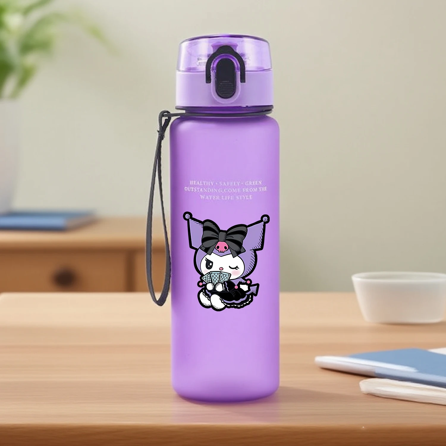 

Бутылка для воды Kuromi для мальчиков и девочек, летняя спортивная чашка для воды, фиолетовый контейнер большой емкости, кавайные пластиковые бутылки с героями мультфильмов, детский подарок