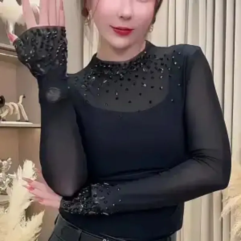 Temperament Spitze Bügeln Schlankes T-Shirt für Frauen im Herbst Sexy französisches halbhohes Langarm-Top Modischer Basispullover