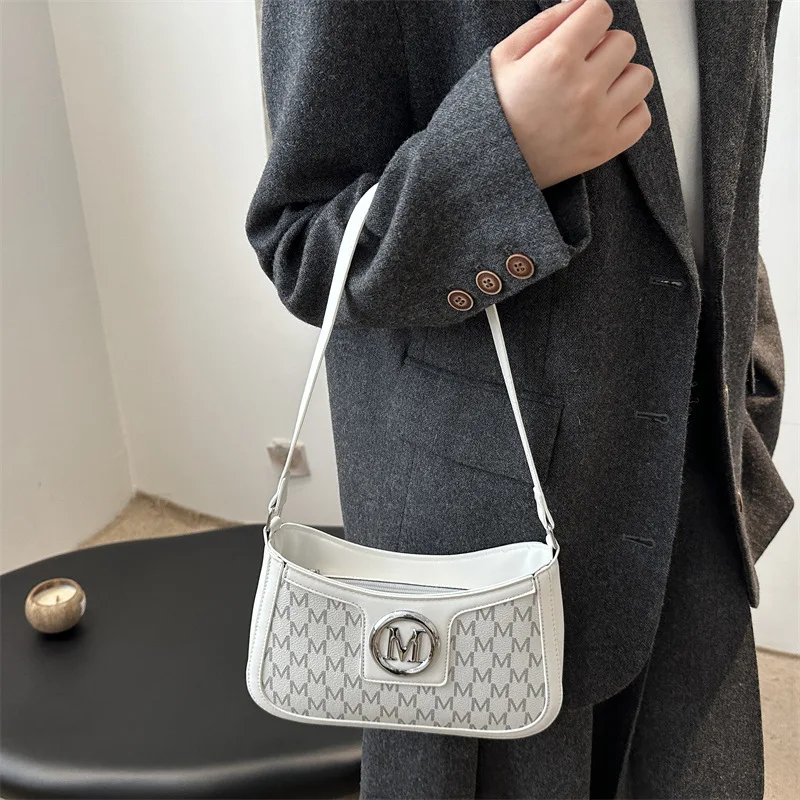 

2025 Spring Edition! Stylish Niche Design Letter - Printed Shoulder Bag - Simple & Textured, Hand - Held Underarm Bag