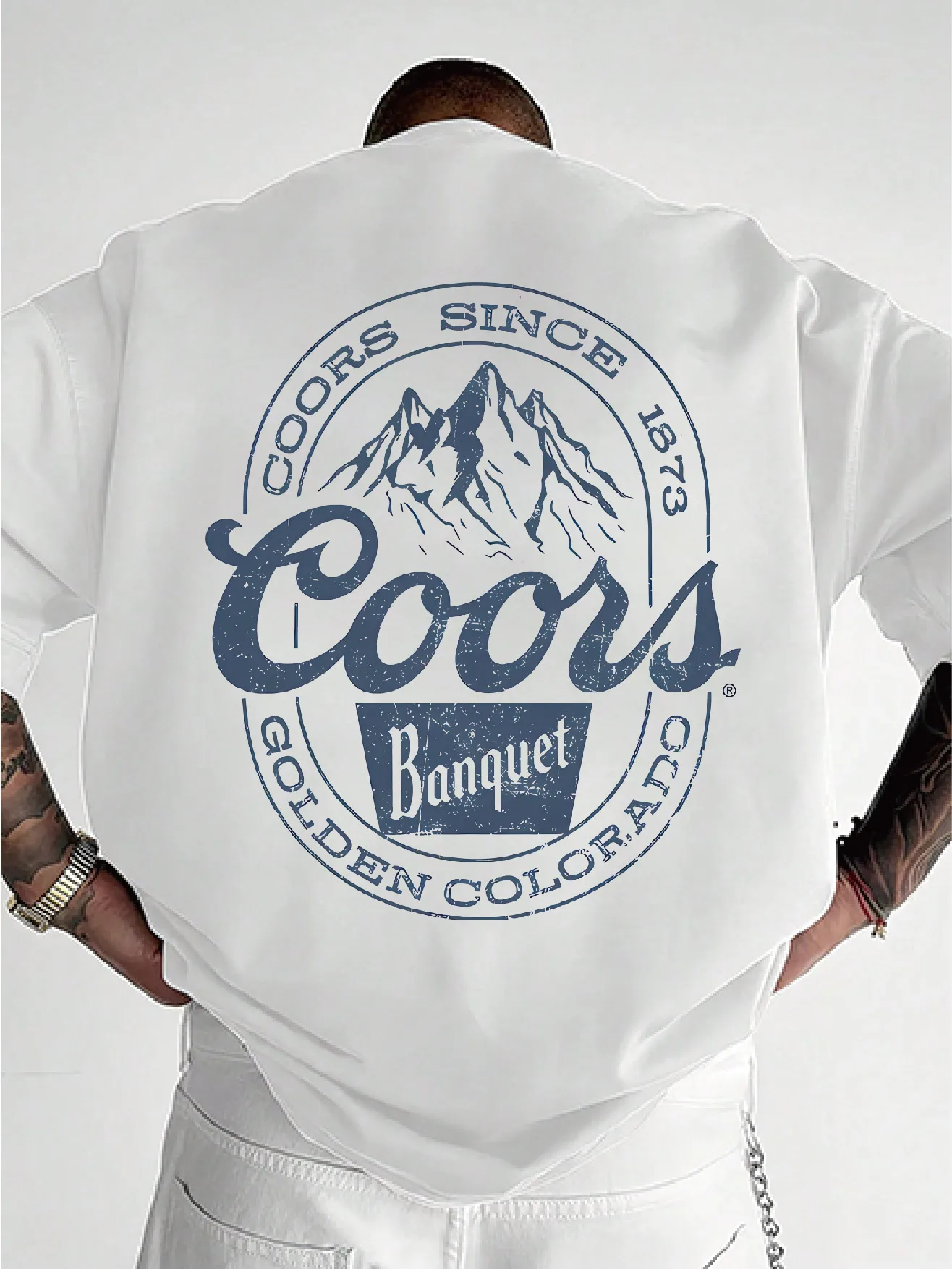 Round neck T-shirt Dark blue Coors mountains with text prints Leisure travel