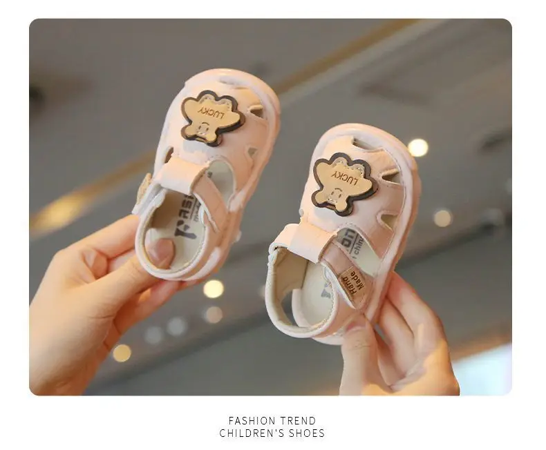 Baby-Lauflernschuhe mit T-Riemen, weiche Sohle, lässige Kinderschuhe, atmungsaktiv, ausgehöhlt, Sommer 2026, neue rutschfeste Kinder-Strandschuhe – Detail 5
