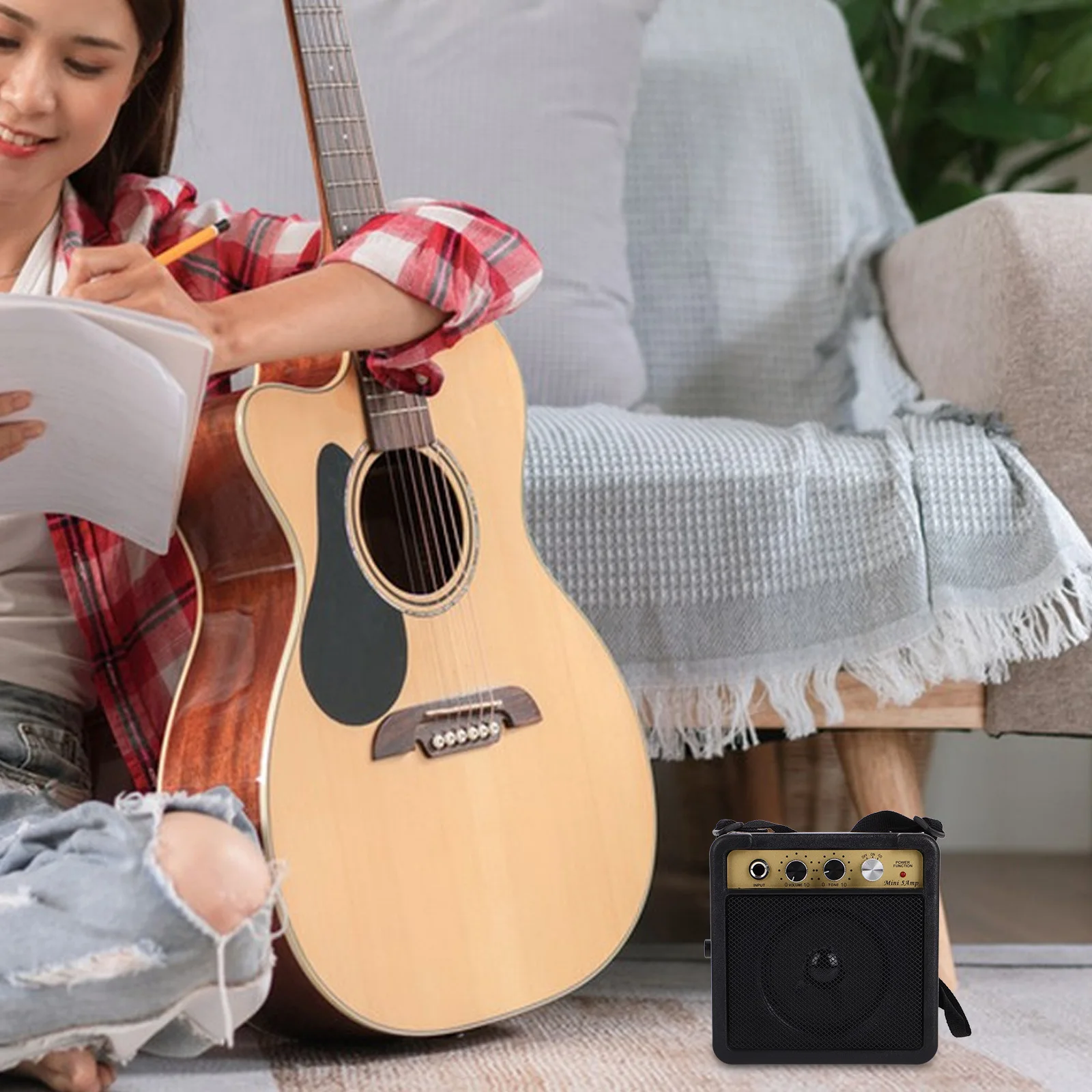 

Portable Electric Guitar Amp Clear Sound Versatile Connect Bass Guitar Amplifier Practice Accessory