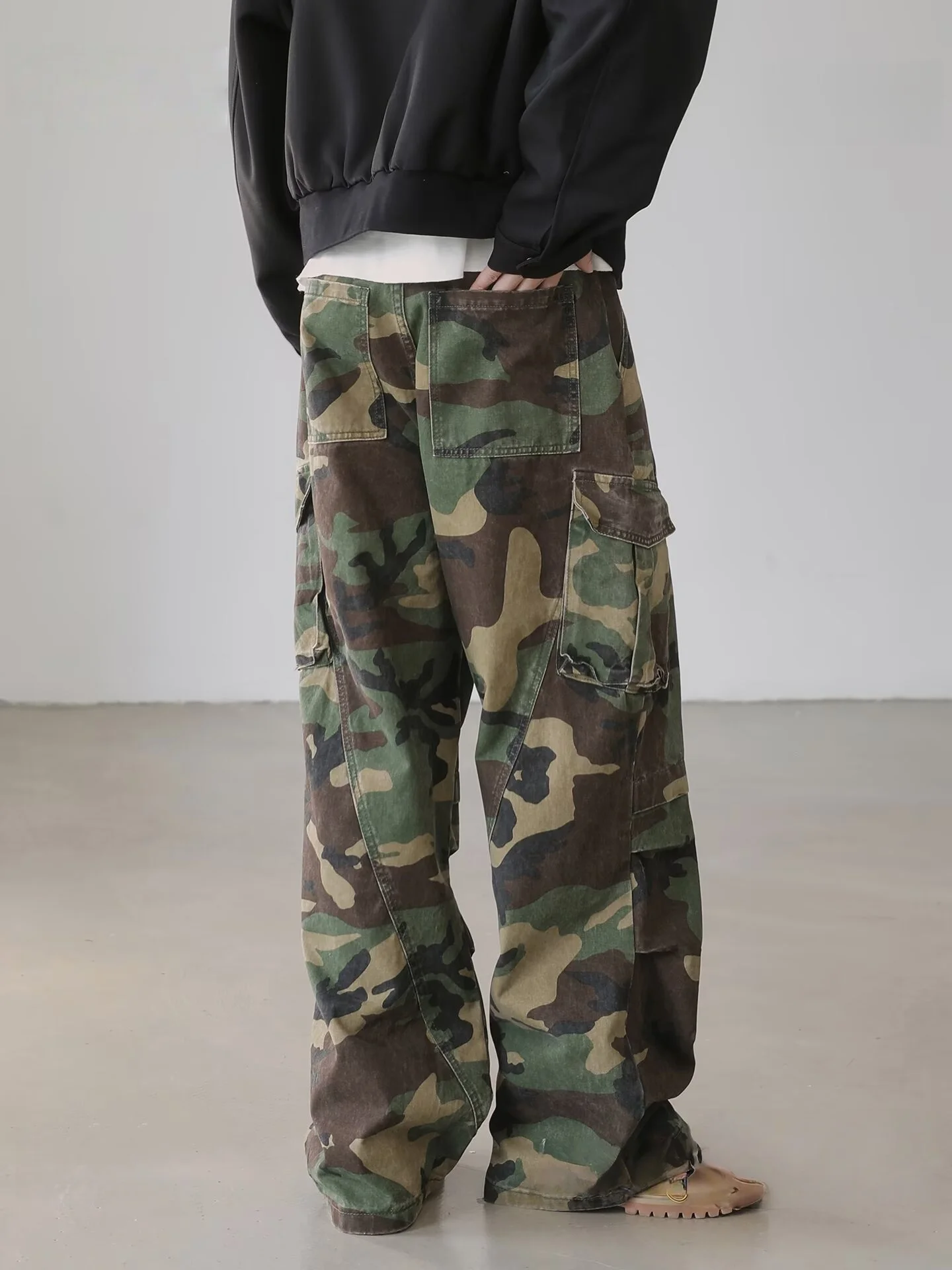 2025 American Retro Y2K Streetwear Camouflage Baggy Cargo Jeans Pants Men Clothing Multi Pockets Straight Cotton Long Trousers