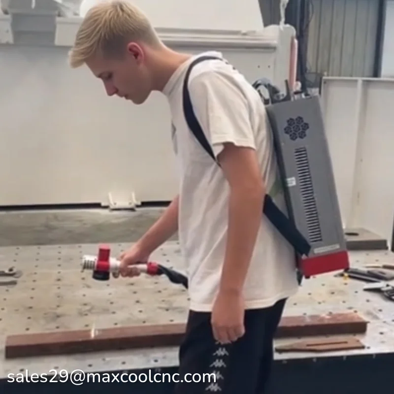 Precise Mini Cleaner cnc Laser machinery On-site clean Paint rust coating removal Backpack Laser cleaning machines for wood