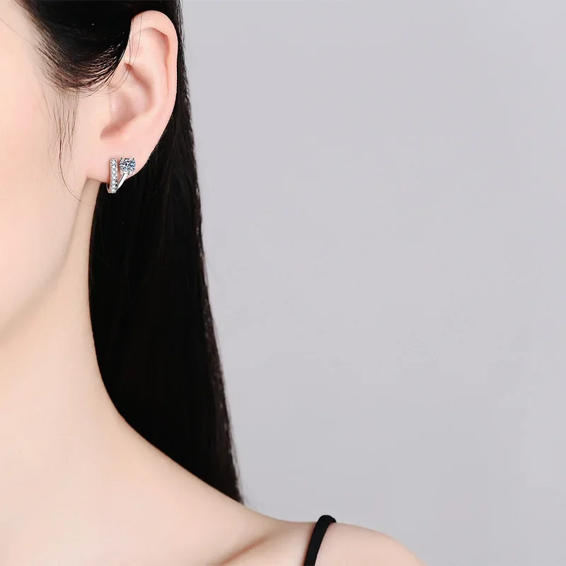S925 Sterling Silver Mosonite Simplified French Asymmetric Earrings D Colored 1 Carat Earrings Wedding Jewelry Wholesale