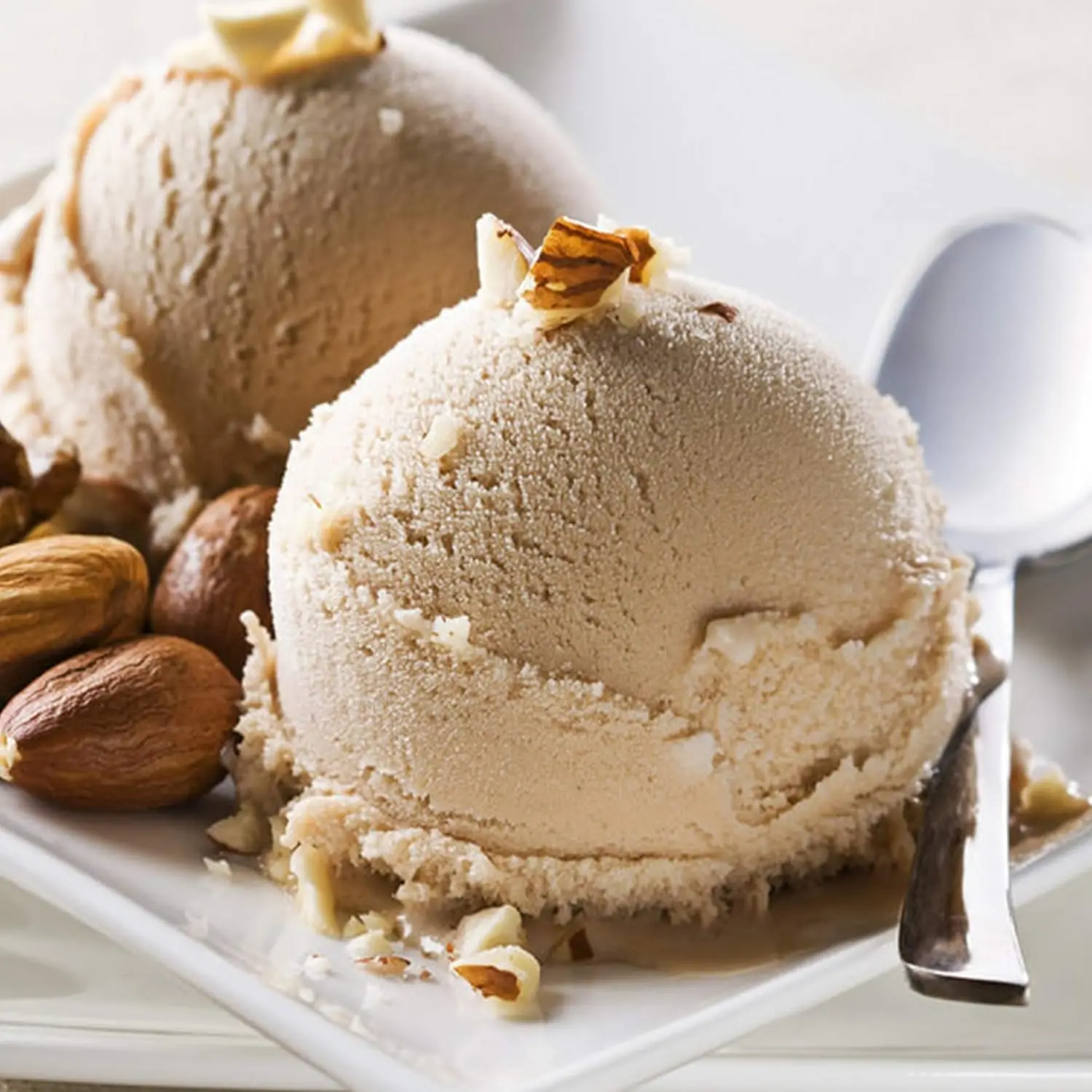 Blendtec Classic 575 Blender  WildSide+ Jar (90 oz)  ProfessionalGrade Power  Self-Cleaning 4 Pre-programmed Cycles