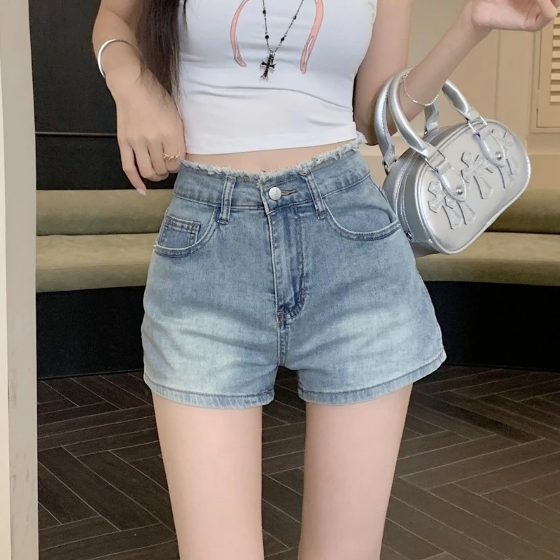 

White Niche Furrowed Denim Shorts Women's Butterfly Embroidered Wide Legs