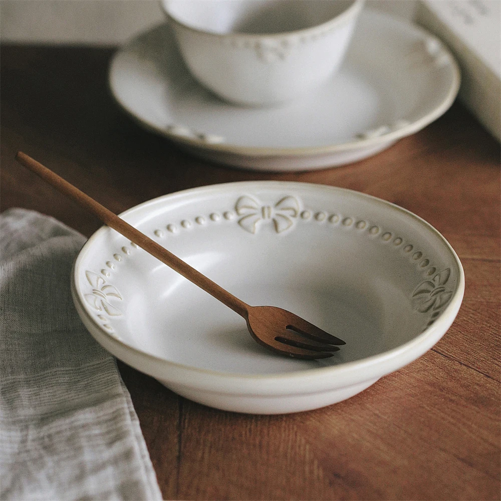 Picture 3: Western Style Ceramic Plates Kitchen Supplies Salads Pizza Plates Home Decor White Relief Soup Plates Rice Bowls Tableware