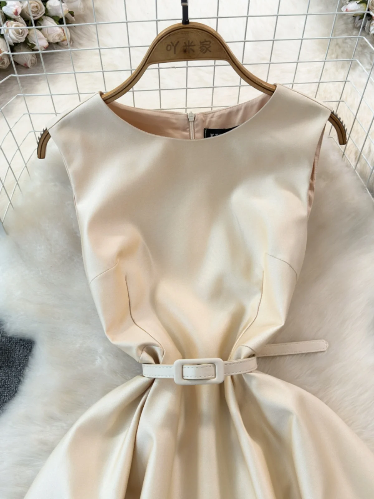 Sukienka midi w kształcie litery A z delikatnej tkaniny, wyszczuplająca talię, idealna na lato i bal, dla młodych kobiet, rozmiary 8-24.