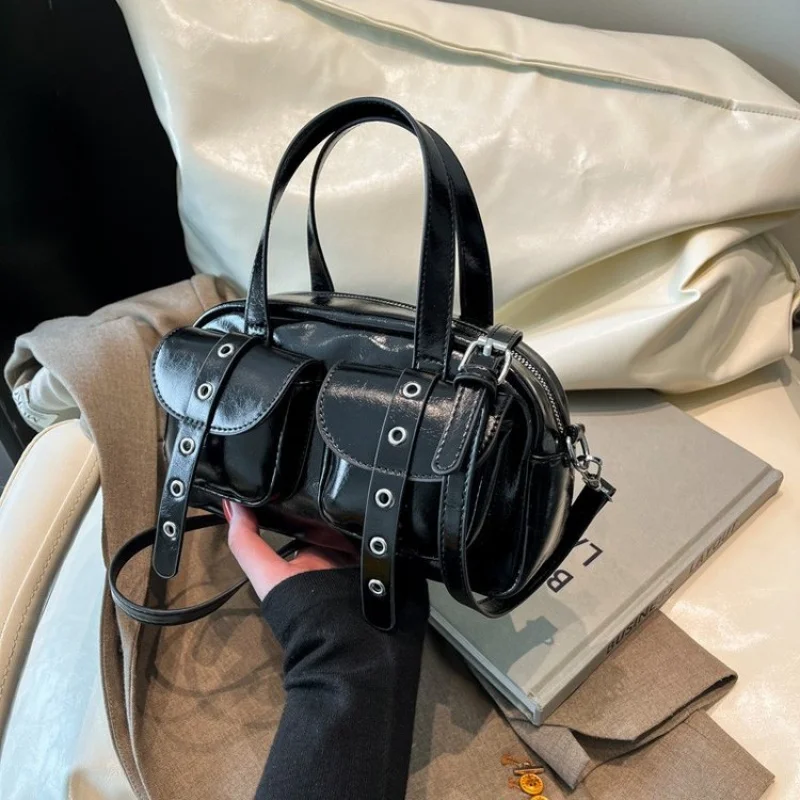 

Стильная перфорированная кожаная сумка для женщин, дизайнерская дышащая летняя сумка-тоут, современные вырезы