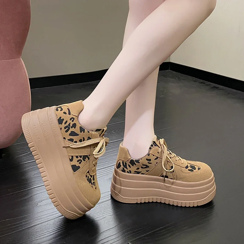 2023 nowe wiosenne damskie masywne trampki designerskie buty dla taty platformy Ulzzang skórzane buty jesienne oddychające codzienne buty sportowe