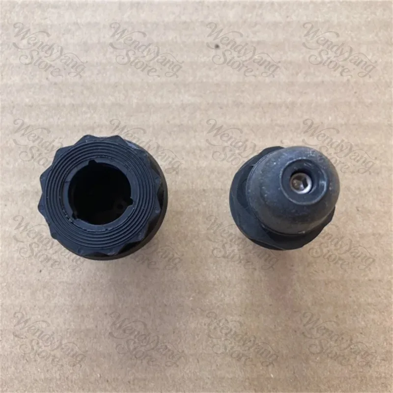 Suitable for C30/v40/V60/v90cc/XC40/XC60 Luggage Compartment Lid Rubber Buffer Block 1 Piece