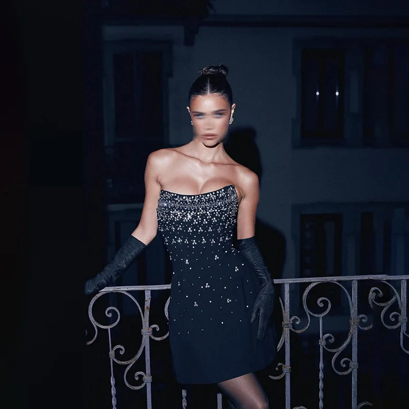 

Bright Black Charm Light Luxury High Sense Exquisite Rhinestone Black Dress 2025 New Tube Top Cinched Waist