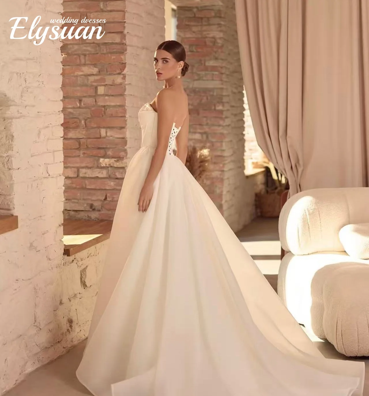 Personalizado desmontable mangas largas con cuentas sin tirantes Organza una línea vestidos De novia con abertura lateral Corst hecho a medida Brial Vestido De