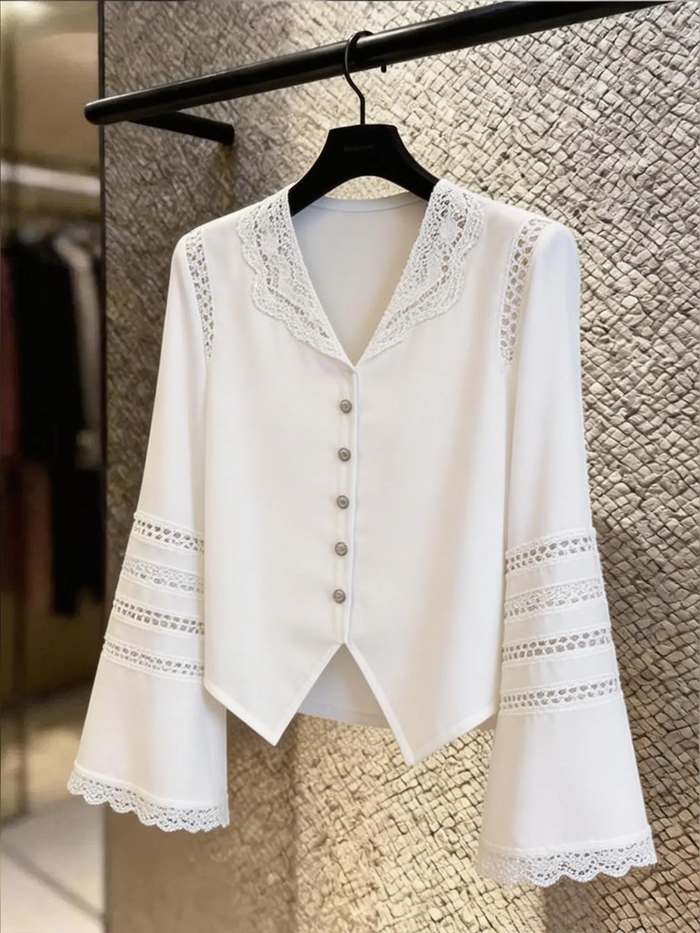 

Spring Summer New Fashion White Lace Shirt Women's Long Sleeve Versatile Commute Style Lightweight Luxury Sun Protection Top