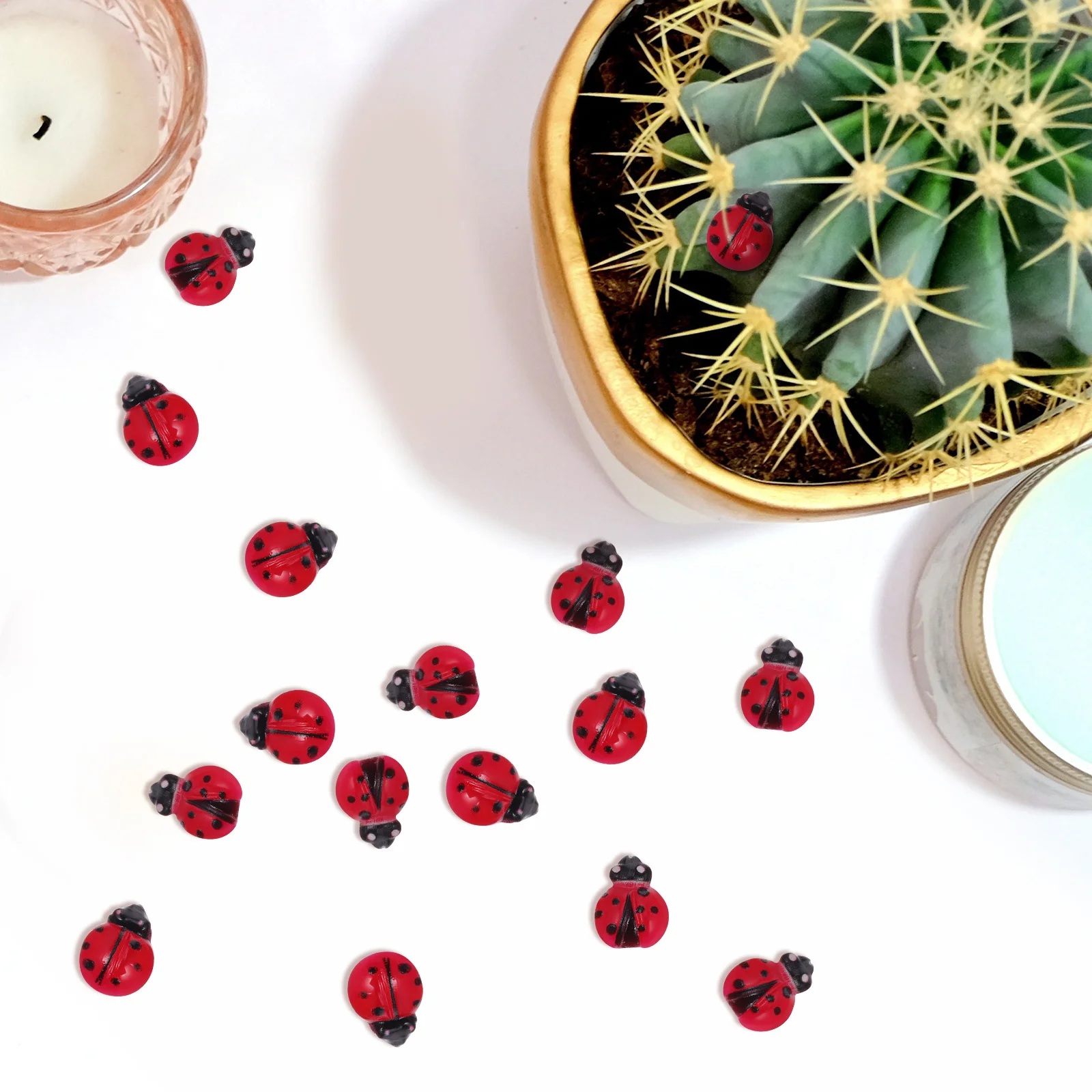 

100pcs Mini Ladybug Figurines Resin Insects for Home Decor Party Favors Craft Supplies Terrarium Accessories Educational