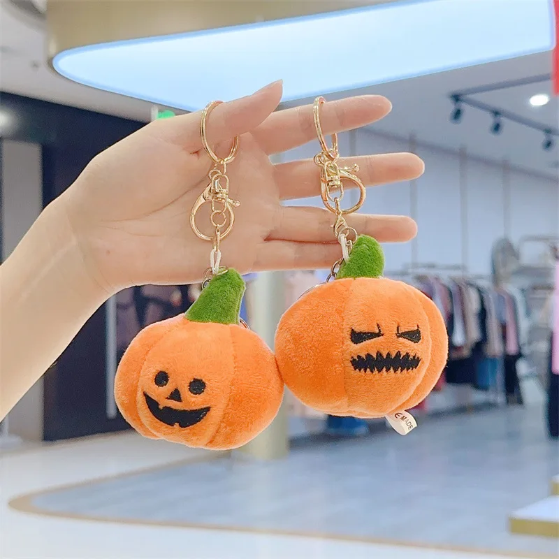 Porte-Clés en Peluche Citrouille d'Halloween, Accessoires de Décoration Essentiels et Amusants, Nouvelle Mode