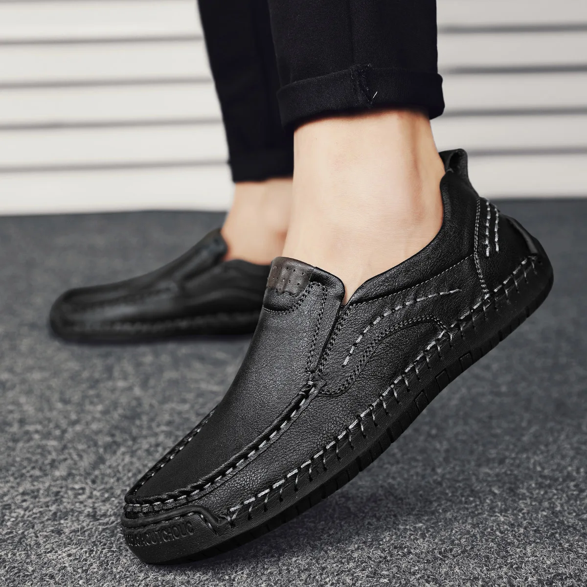 Hand Stitched Mens Casual Shoes Outdoor Slip On Leather Low Top Large Size Lazy Shoes Breathable Comfortable