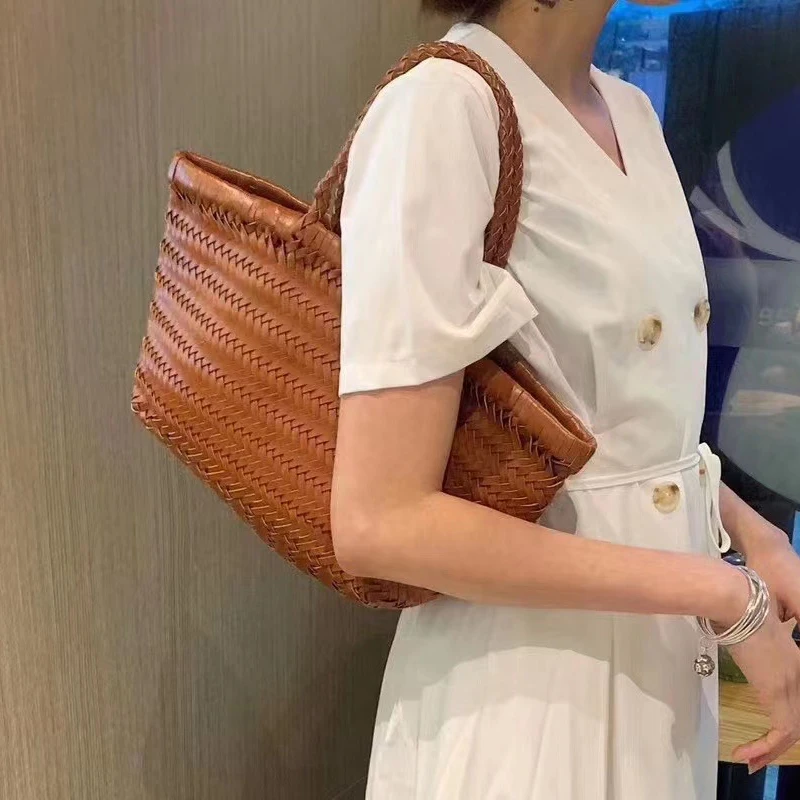 Vintage Tote Bags For Women Handbags And Purses Luxury Designer 2023 New In PU To Hand Cross Weave Decoration With Inner Pocket