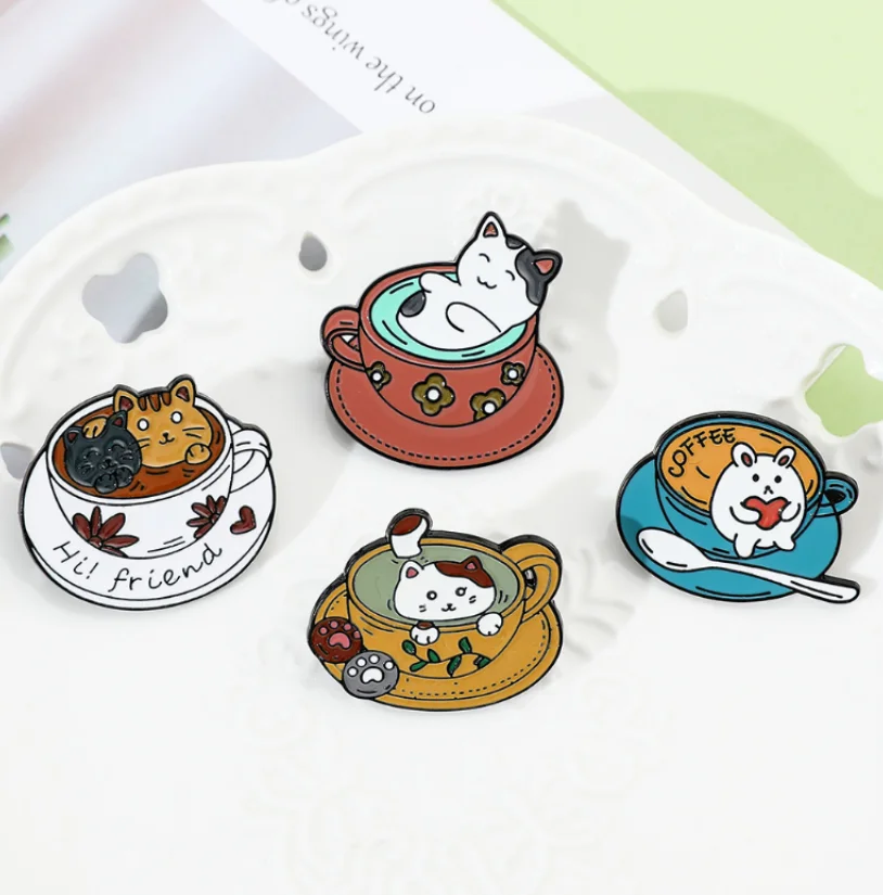 الإبداعية فنجان القهوة هريرة شارة القط تمرغ في حمام الماء نموذج الكرتون الحيوان دبوس ظهره الملابس سحر مجوهرات هدايا #3