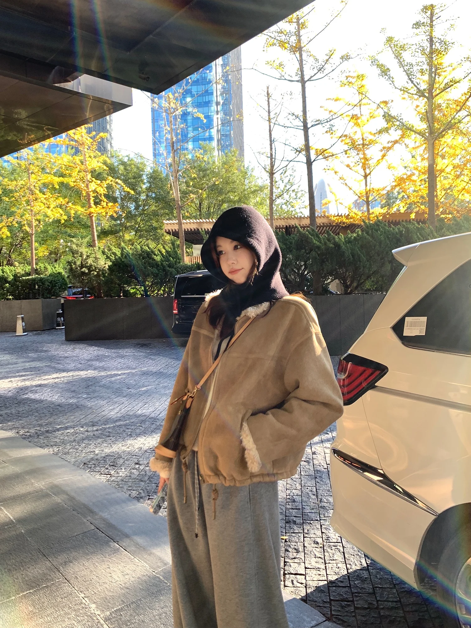 

Женская утепленная замшевая куртка из овечьего меха Kong Lüe, зимняя теплая верхняя одежда в корейском стиле, комбинированное кожаное и меховое пальто, длинное.