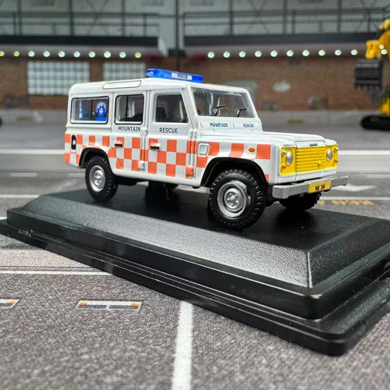 Vehículo Todoterreno Land Rover Rescate Montaña Oxford 1:76 - usage example