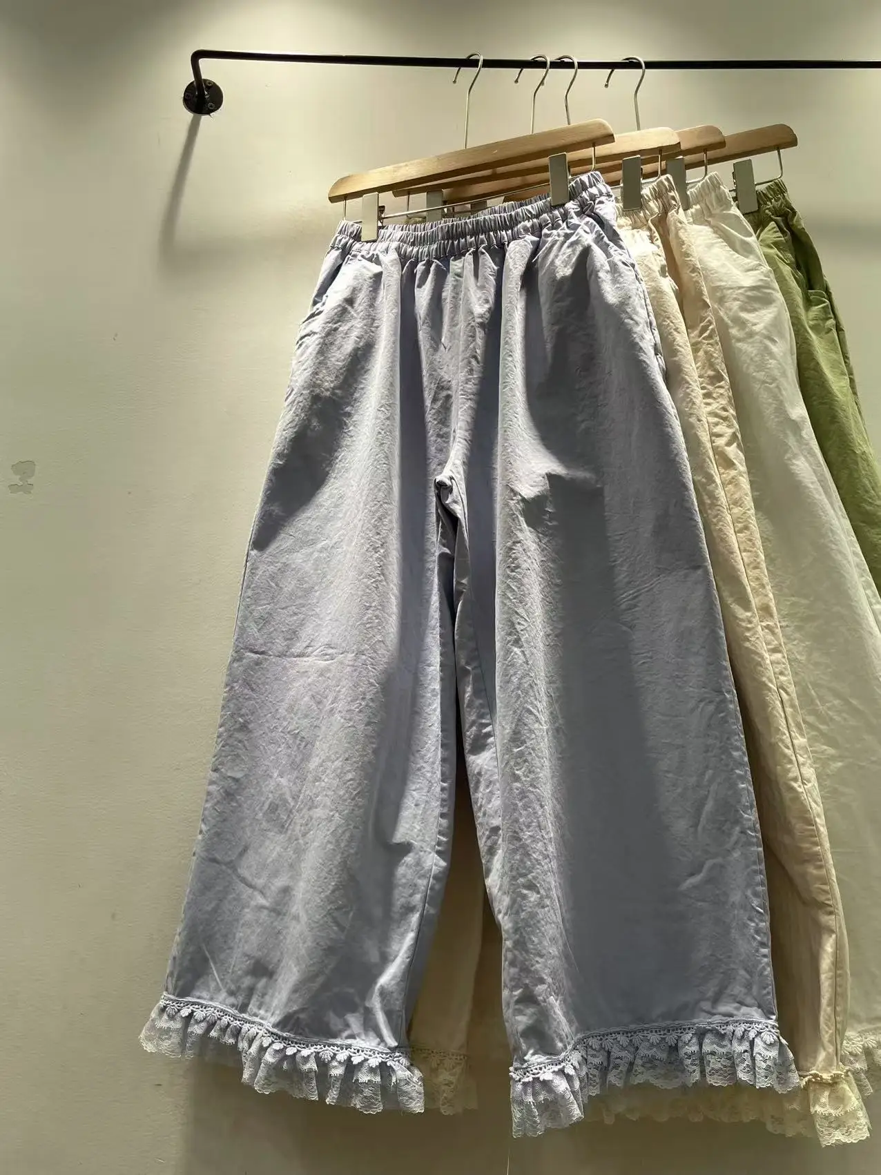 

Лето 2023, женские свободные прямые брюки с эластичной резинкой на талии и кружевной отделкой, повседневные длинные брюки с высокой талией, смесь хлопка Faion