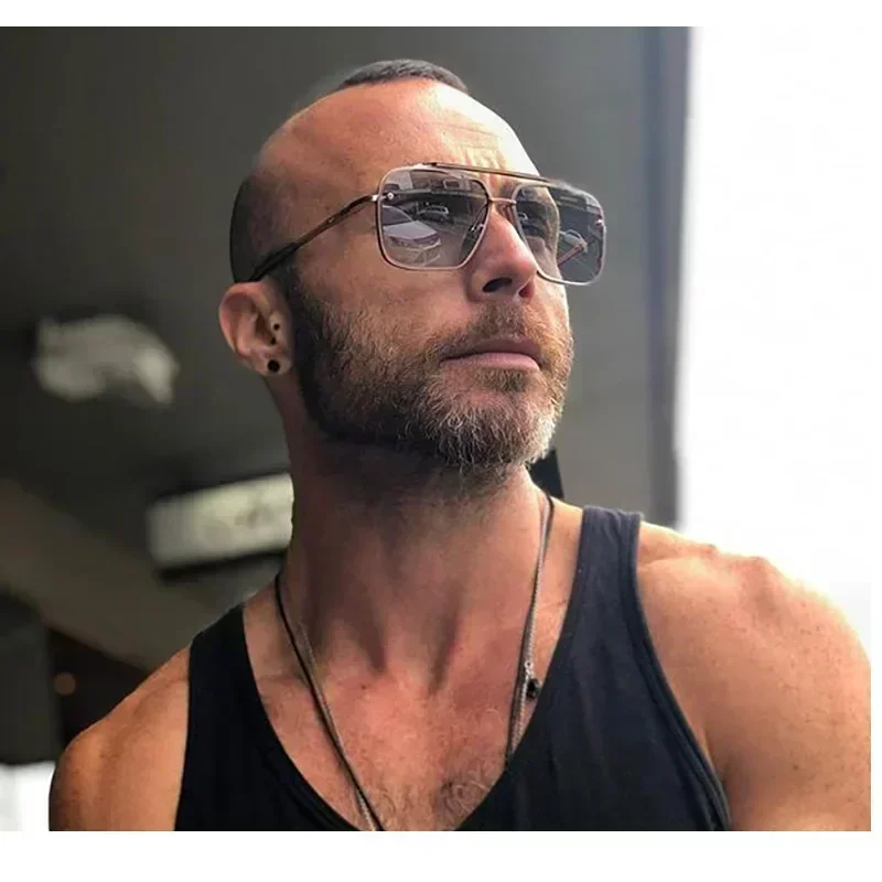 Oversized Square Sunglasses Women New Fashion Metal Sunglasses Men UV400 Punk Glasses Trending Female Eyewear view 3