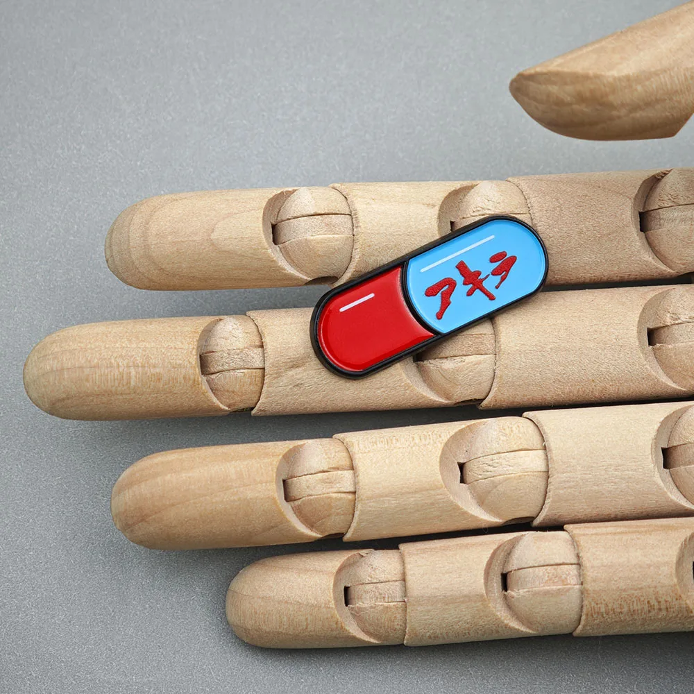 Akira Kapsel-Pillen Emaille-Pin Gut für die Gesundheit Schlecht für die Bildung Anime-Broschen Rot Blau Medizinische Anstecknadeln Geschenk für Punk-Fans – Detail 4