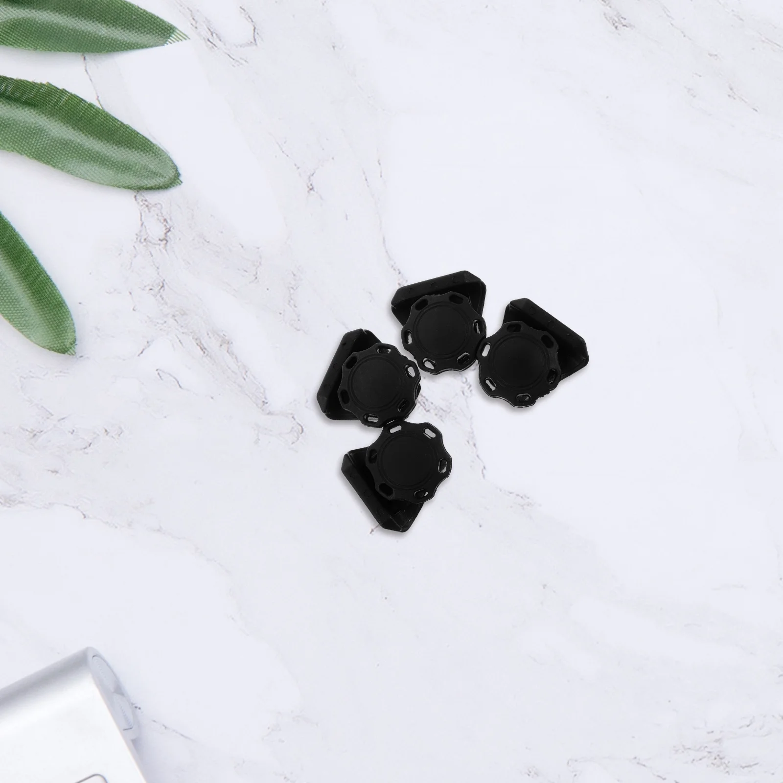 4-set voetbalvizierclips schroevenset zwarte plastic bevestigingsmiddelen veilige stabiele bevestiging voor reparatie van de voorruit