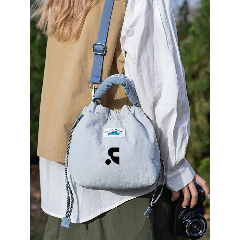 2026-nuova-borsa-a-tracolla-portatile-borsa-a-spalla-unisex-borsa-a-secchiello-con-coulisse-borsa-per-fotocamera-pratica-borsa-da-viaggio-materiale-in-tela-morbida