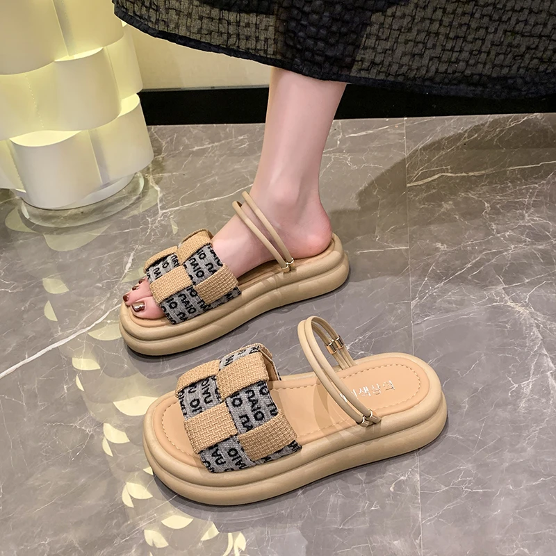 2024 heißer Verkauf Damenschuhe Slip-On Damen Hausschuhe Mode Farbe passend lässige Hausschuhe Frauen Sommer Peep Toe flache Sandalen