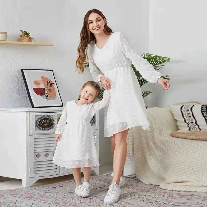 Mother and Daughter Matching Dresses Family Look Set Spring Costume Children and Mom Elegant Princess Clothes Women Outfit 2024