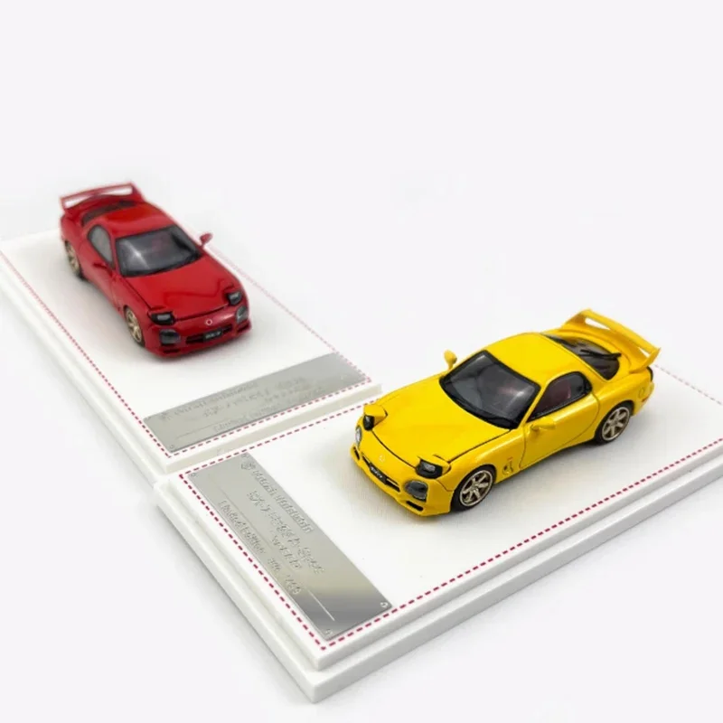 Fh 1:64 Mazda RX-7 …