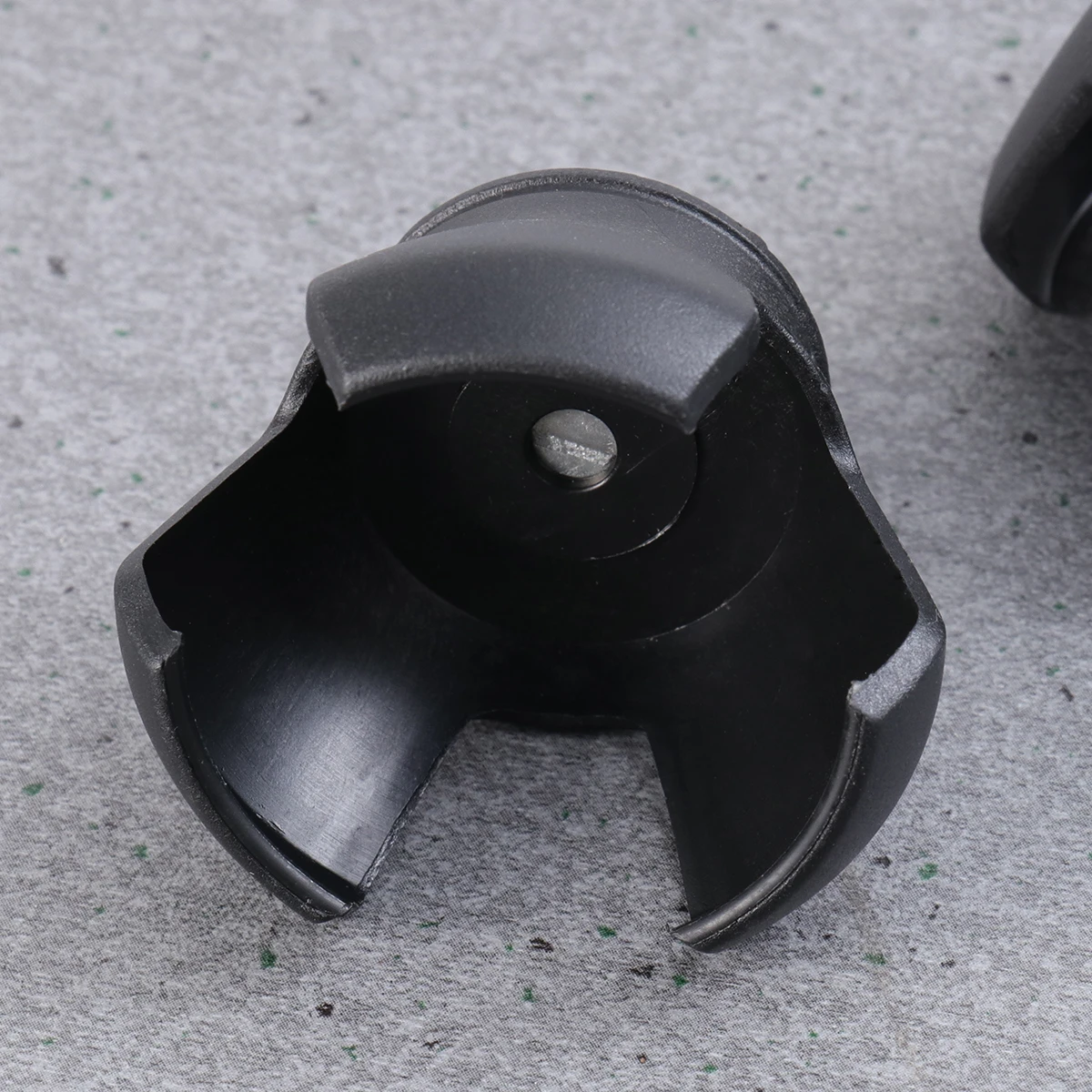 

3Pcs Portable Ball Grabber 3-Prong Durable Plastic Clamp Ball Scooping Tool Pressure Relief for Golfers