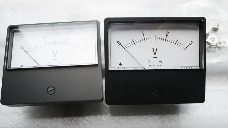 Meteran Mekanik FUJI Analog 3V DC Voltmeter FA-52 Jepang Benar-benar Asli