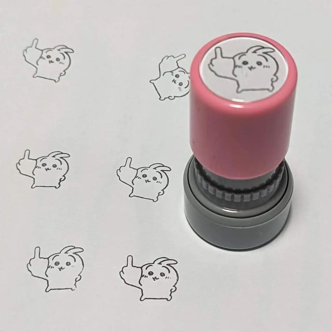 Timbre auto-encreur mignon Chiikawa Usagi Hachiware avec expression amusante, motif Meme, accessoire d'anime pour loisirs créatifs et journalisation