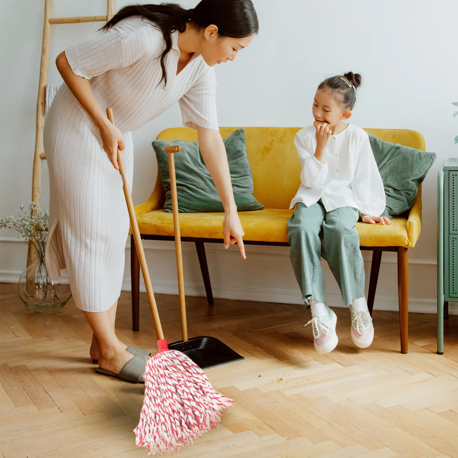 

Dust Wet Mop Head Replacement with High Water Absorption Fabric for Easy Floor Cleaning on Hardwood Tile Stone Concrete Reusable