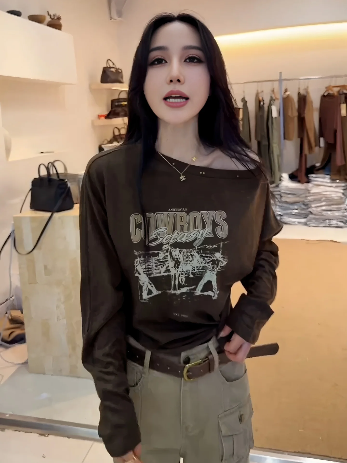 plus Size American Retro Print Asymmetrical Shoulder Long Sleeve T-Shirt Early Autumn New Style Loose Slimming Unique Shoulde...